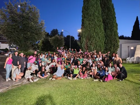 Giubileo dei giovani: accoglienza in parrocchia dei pellegrini francesi e portoghesi – foto 1