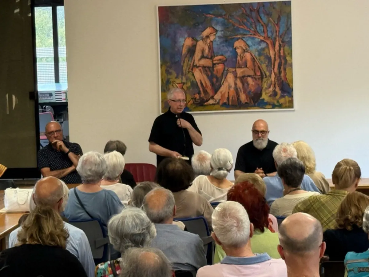 Don Bernardo Di Matteo incontra la comunità nella sala Sant'Elia