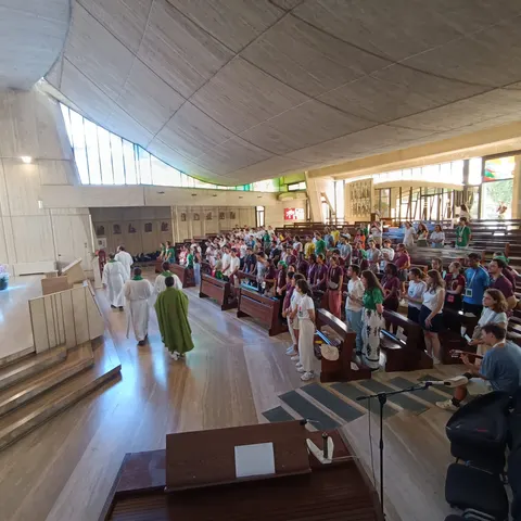 Giubileo dei giovani: accoglienza in parrocchia dei pellegrini francesi e portoghesi – foto 19