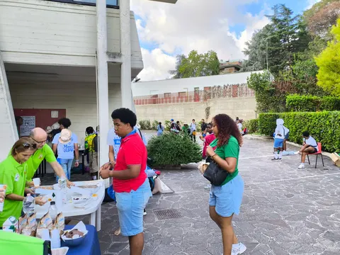 Giubileo dei giovani: accoglienza in parrocchia dei pellegrini francesi e portoghesi – foto 7