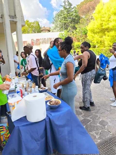 Giubileo dei giovani: accoglienza in parrocchia dei pellegrini francesi e portoghesi – foto 14