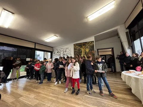 Immacolata: canti di Natale e accensione dell’albero – foto 1