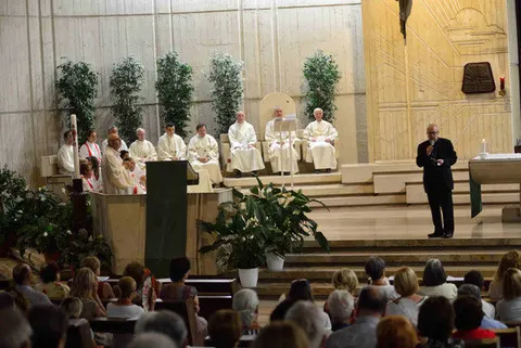 Messa di addio del parroco e dei Carmelitani – foto 15