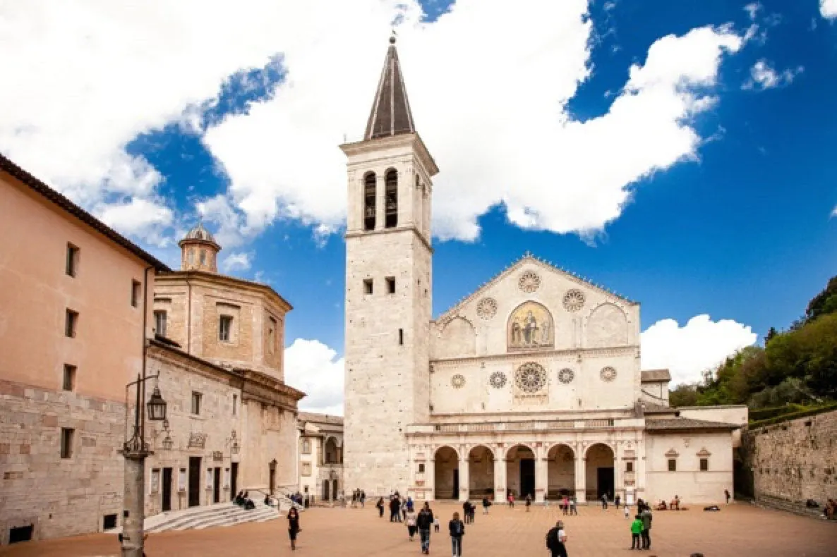 Pellegrini a Spoleto, tra arte, lago e cascata – foto 2