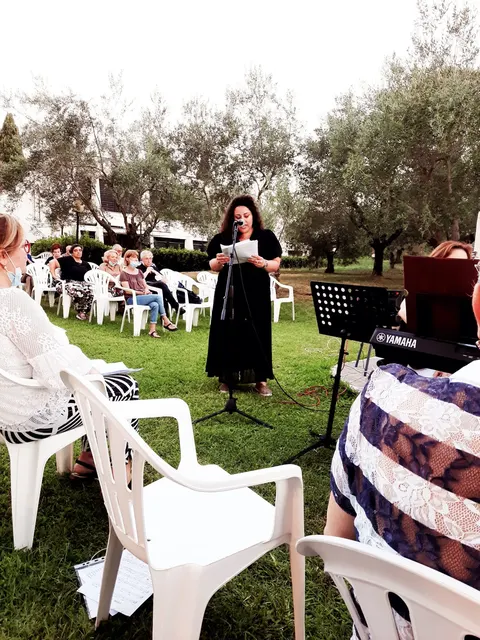 "Preghiamo, cantiamo e doniamo": beneficenza – foto 5