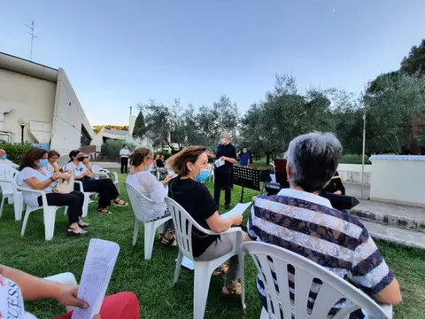 "Preghiamo, cantiamo e doniamo": beneficenza – foto 3