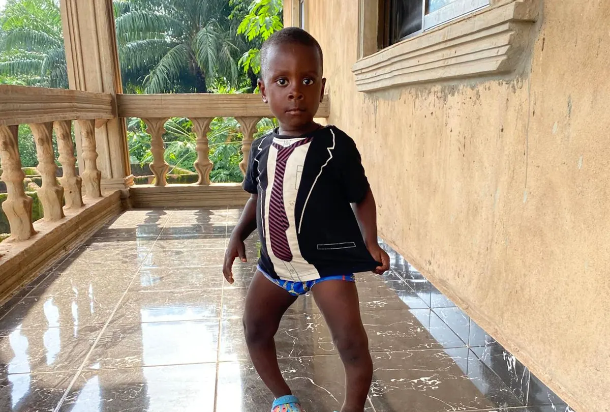 Un bambino della missione in Nigeria